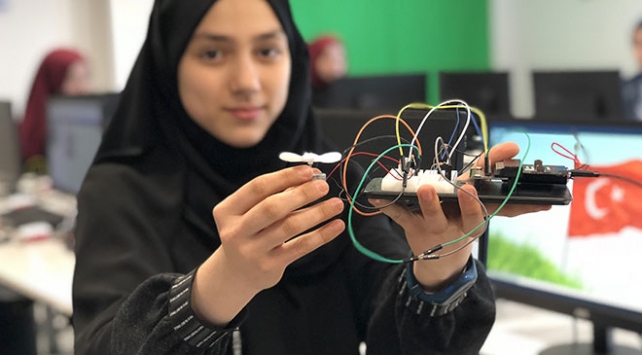 Robotik kodlamayla "geleceği" tasarlıyorlar